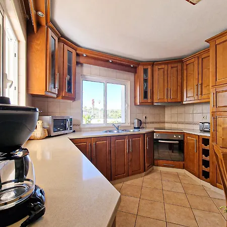 Tio Pedro - Swimming Pool - For Families- By Bedzy Vila *