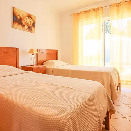 Tio Pedro - Swimming Pool - For Families- By Bedzy